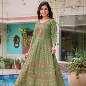 Costume Salwar Kameez en rayonne lourde nouvellement lancé pour femmes pour adultes - Product Image 1