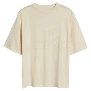 Las camisetas de gran tamaño para mujer están hechas para un estilo cómodo y seguro en camisetas de mujer de gran tamaño - Product Image 4