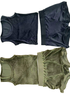 Conjunto de Dos Piezas de Ropa de Salón para Mujer, Personalizado, Ecológico, de Encaje de Terciopelo, con Botones, Tirantes Finos, Top Corto y Pantalones Cortos de Cintura Alta - Product Image 4