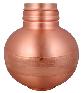 Distributeur d'eau en cuivre haute qualité, cuivre pur Matka gravé à la main refroidisseur élégant pour l'eau de refroidissement utilisation de la cuisine à la maison - Product Image 1