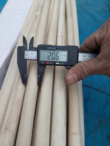 Estaca de Ratán Natural de la Mejor Calidad, Precio de Fábrica, Poste Redondo Hecho con Materias Primas Vietnamitas - Product Image 3