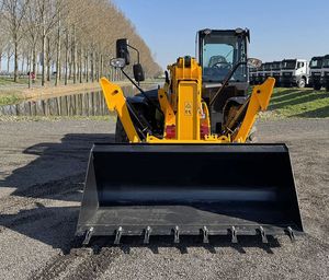 Chargeuse compacte télescopique JCB 540 170 4x4, moteur diesel, pneus pleins, mât télescopique à quatre étages, haute efficacité, garantie 1 an - Product Image 3