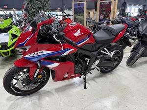 Precio al por mayor para la nueva motocicleta deportiva CBR650R 2026 con embrague electrónico, lista para enviar - Product Image 1