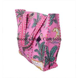 Sac fourre-tout en coton matelassé pour femmes, imprimé à la main, grand, multicolore, imprimé jungle, nouveau style, produits populaires, sac fourre-tout en tissu écologique - Product Image 4