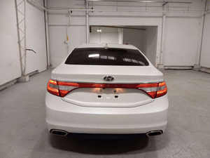 Azera 2021 Usado, Limpio y Económico, Sedán de 4 Puertas, Volante a la Izquierda, Asientos de Cuero, Cámara Trasera, Techo Solar, Faros LED - Product Image 4