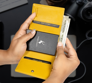 Cartera Cruzada Moderna Amarilla de Cuero Genuino con Forro de Satén para Hombre, Cartera Corta y Delgada con Bloqueo RFID y Múltiples Ranuras para Tarjetas para Uso Diario - Product Image 6