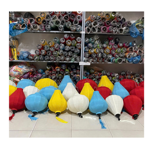 Lanterne traditionnelle du Vietnam Lanterne en soie Hoi An avec tissu en soie coloré-Lanternes en soie vietnamiennes - Product Image 4