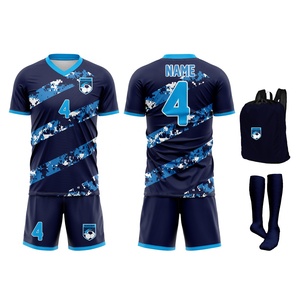 ชุดกีฬาฟุตบอลแขนสั้นสีพื้นผ้าโพลีเอสเตอร์ 100% ระบายอากาศได้ดี ยืดหยุ่นได้ ผลิตในปากีสถาน สำหรับผู้ใหญ่ พร้อมบริการสกรีนโลโก้ตามสั่ง - Product Image 1