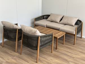 Ensemble de table à manger en bois massif de style minimaliste Mobilier de restaurant durable essentiel pour la cuisine Fabriqué au Vietnam - Product Image 5