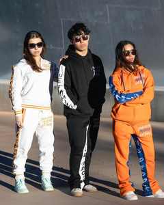 Tenue de sport d'entraînement de haute qualité pour hommes Survêtements Pantalons personnalisés Ensemble deux pièces Ensemble de sweat à capuche de jogging Designs - Product Image 1