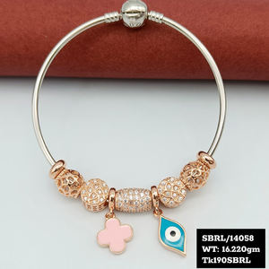 สร้อยข้อมือเงินแฟชั่นสุดฮิตดีไซน์ไม่เหมือนใครกำไล925เงินสเตอร์ลิงกำไลข้อมือเงินทันสมัย - Product Image 1