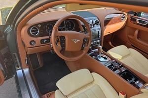 Continental Flying Spur Usado con Motor W12 Twin-Turbo de 552 hp - Product Image 2