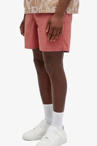 กางเกงขาสั้นผู้ชายสีชมพูคลาสสิก สไตล์ไฮสตรีท แห้งเร็ว เอวยางยืด มีกระเป๋าข้างสองช่อง น้ำหนักเบา ผ้าฝ้าย 100% ผลิตตามสั่ง - Product Image 2