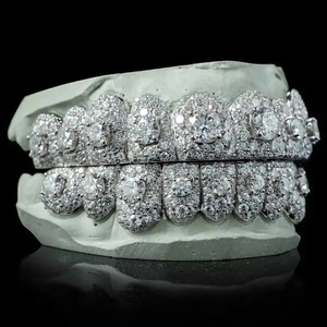 Grillz Moissanite Iced Out en Argent 925 Plaqué Rhodium, Luxe, Sur Mesure, Unisexe, Bijou de Sourire Tendance, Grillz Argenté - Product Image 4