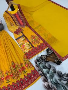Costume Salwar élégant en soie naturelle lourde avec impression numérique fantaisie vrai miroir travail à la main concepteur dentelle fantaisie tenue de fête parfaite - Product Image 5