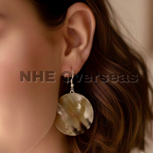 Exquisitos Pendientes de Cuerno Natural |   Pendientes de Cuerno Hechos a Mano Ecológicos, Perfectos para el Uso Diario |   Elaborado por NHE Overseas - Product Image 5