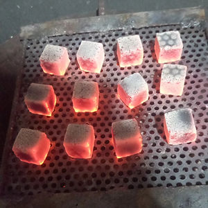 Descubre la opulencia del carbón Shisha Hookah hecho con briquetas de barbacoa de cáscara de coco de alta calidad - Product Image 1