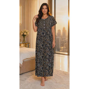 Camisón Largo Elegante para Mujer, 100% Rayón Puro, Suave y Transpirable, con Bolsillo y Estampado de Cigarrillos - Product Image 1
