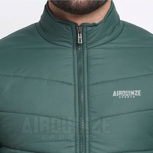 Vente en gros de veste bouffante pour hommes en polyester avec logo personnalisé veste bouffante imperméable pour hommes pour l'extérieur - Product Image 2