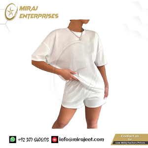 Conjunto de ropa de verano informal de dos piezas para mujer, conjunto de ropa OEM, ropa de descanso para mujer, Conjunto de camiseta y pantalones cortos con gráfico holgado - Product Image 3