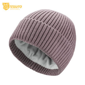 Bonnet d'hiver en tricot épais unisexe en tissu jacquard avec tête de mort pour hommes et femmes Bonnets à revers - Product Image 4