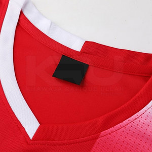 Uniforme Deportivo Personalizado para Equipo, Camiseta de Fútbol Transpirable de Secado Rápido, Camiseta de Entrenamiento Profesional para Hombre, Manga Corta, Cuello en V, Malla 100% Poliéster - Product Image 3