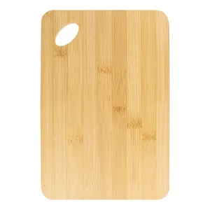 Tagliere Personalizzato in Bambù con Finitura Naturale, Utensile da Cucina Unico e Personalizzabile - Product Image 3