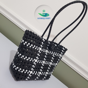 Sac fait main tissé pour femmes sac en plastique de qualité supérieure couleur de costume matériau recyclé dans le tissage sac à main fabriqué en Indonésie - Product Image 3