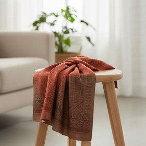 Chal de Lana Kullu Cálido y Elegante para Mujer con Patrones Tradicionales, Transpirable, 80x40 Pulgadas, para la Temporada de Invierno, Vestimenta Festiva - Product Image 5