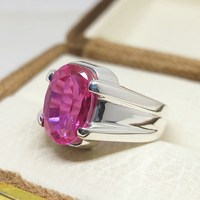 Bague pour homme en argent sterling 925 plaqué or, design unique fait main, sertie d'un rubis rose naturel certifié IGI de haute qualité, taille ovale.