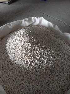 กรวดสีขาวน้ำนมเพื่อทำพื้นผิวอีพ็อกซี่เรซิ่นแบบผูกกับพื้นผิวผู้ผลิตสีครีมคอนกรีตรวมประเทศเวียดนาม - Product Image 2