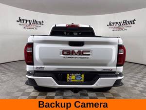 Autos usados de segunda mano en venta 2024 G M C Canyon AT4 4x4 AT4 4dr Crew Cab 5 ft. SB - Product Image 3