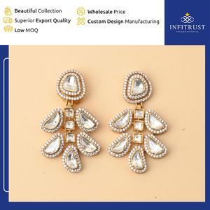 Increíble oferta en pendientes chapados oxidados con tachuelas de piedra de moissanita blanca de diseño elegante para ropa de mujer a precio competitivo - Product Image 2