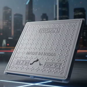 Couvercle de manhole carré noir 24x24 en PRV (Plastique Renforcé de Fibres) avec armature en acier et grille en fer, protection UV, écologique et étanche - Product Image 1