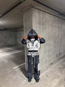 Ensemble pantalon de survêtement à capuche zippé avec broderie dégradée personnalisé Survêtements de fabricant pour hommes Survêtement délavé à l'acide avec strass et soleil - Product Image 2