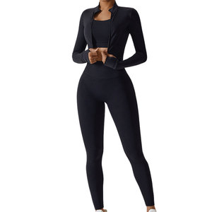 Ensemble de yoga 3 pièces pour femme, couleur unie, logo frontal, 100 % coton, respirant et léger, taille élastique, nouveau style, best-seller - Product Image 1