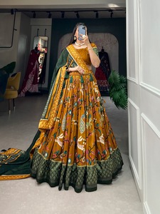 Belle Navratri Collection Tussar soie avec minakari avec feuille imprimée lehenga choli traditionnel - Product Image 3