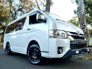 Toyota Hiace 2020 4WD 10 Plazas GL Edición Dark Prime 4WD 10 Asientos - Product Image 6
