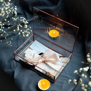 Joyero de latón de estilo vintage con diseño de filigrana adornado y decorativo para el almacenamiento seguro de anillos, pendientes y collares - Product Image 1