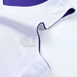 Uniforme de Baloncesto Ligero, Cómodo, Transpirable, de Secado Rápido y Absorción de Humedad, con Diseño Personalizado y Logotipo Personalizado - Product Image 3