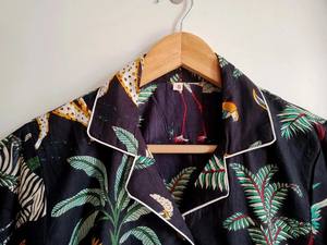 Pijama de algodón suave puro con cuello en V para mujer, hermosos estampados de animales, estilo Sexy, transpirable para adultos, ropa de dormir de talla grande para mujer - Product Image 2