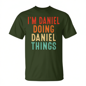 Camiseta con diseño navideño de Daniel, promocional y personalizable. - Product Image 2