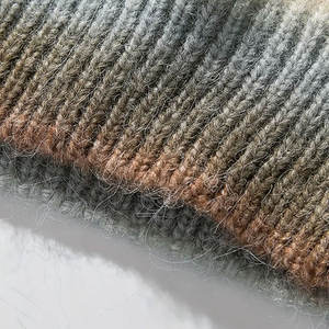 Pull-over à col rond d'automne pour hommes, vêtements de sport d'hiver de grande taille avec logo sur le devant Fabriqué au Pakistan - Product Image 6