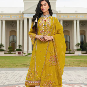 Dhwaja Export Salwar Kameez semi-cousu pour femme en véritable georgette avec broderie lourde en viscose, travail de sequins et de zari - Product Image 1