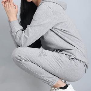 Chándales OEM de último diseño para mujer, ropa de invierno, la mejor oferta, chándales para mujer, chándales superventas de algodón con mangas regulares para mujer - Product Image 4