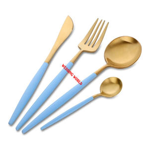 Cubiertos de metal con acabado dorado y azul Cubiertos hechos a mano de calidad superior Cubiertos de metal nuevos al por mayor con estilo clásico - Product Image 1