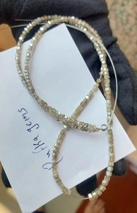 ลูกปัดเพชรโมอิสสีฟ้าอ่อนขนาด2.50มม. + 4มม. ผสมสีที่ยอดเยี่ยม - Product Image 4