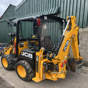 Retroexcavadora JCB 1CX Usada en Buen Estado, Maquinaria Pesada 2023 con Motor, Caja de Cambios y Bomba Hidráulica en Venta - Product Image 2
