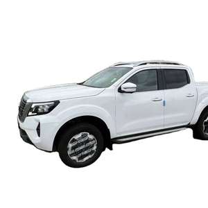 Camioneta Navarra Smart R21 Automática Usada de 2022, Sin Accidentes, 50001-75000 Millas, Asientos de Cuero, Techo Corredizo - Product Image 1