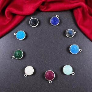 จี้แกะสลักรูปดอกคาลเซโดนีสีน้ำเงินพร้อมเทคโนโลยีฝังหนามเตย - Product Image 5